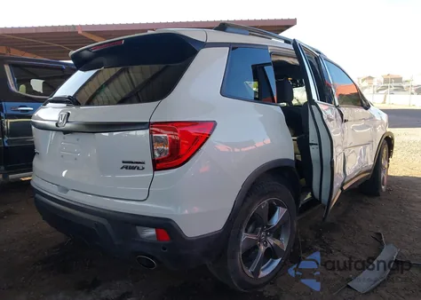2019 Honda Passport Touring z USA, uszkodzony, nr VIN 5FNYF8H93KB015485